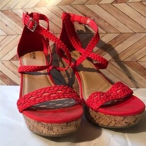 MOSSIMO SIZE 9 1/2 RED WEDGE SHOES EUC